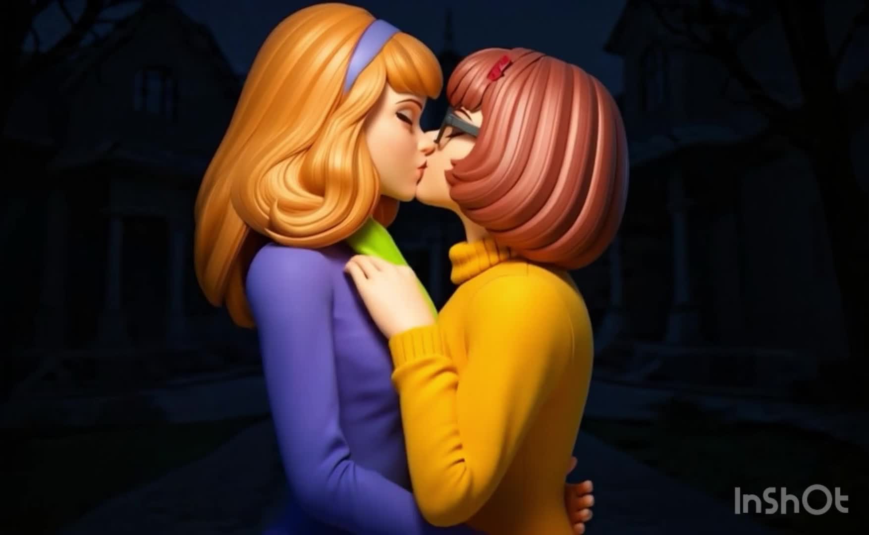 Daphne and Velma French Kiss – Scooby-Doo NSFW animation thumbnail